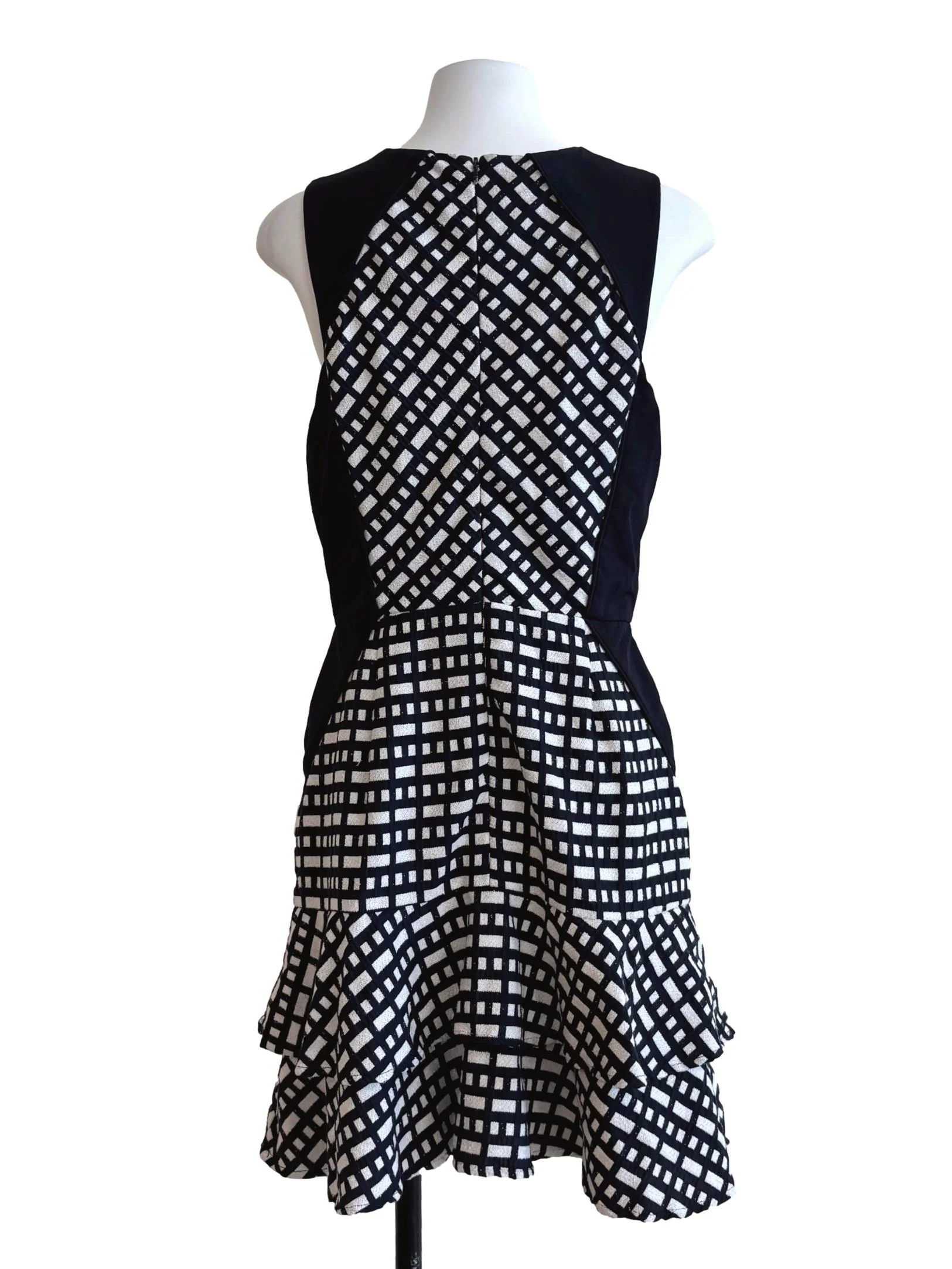 Black And White Patterned Ruffle Dress - Image 2