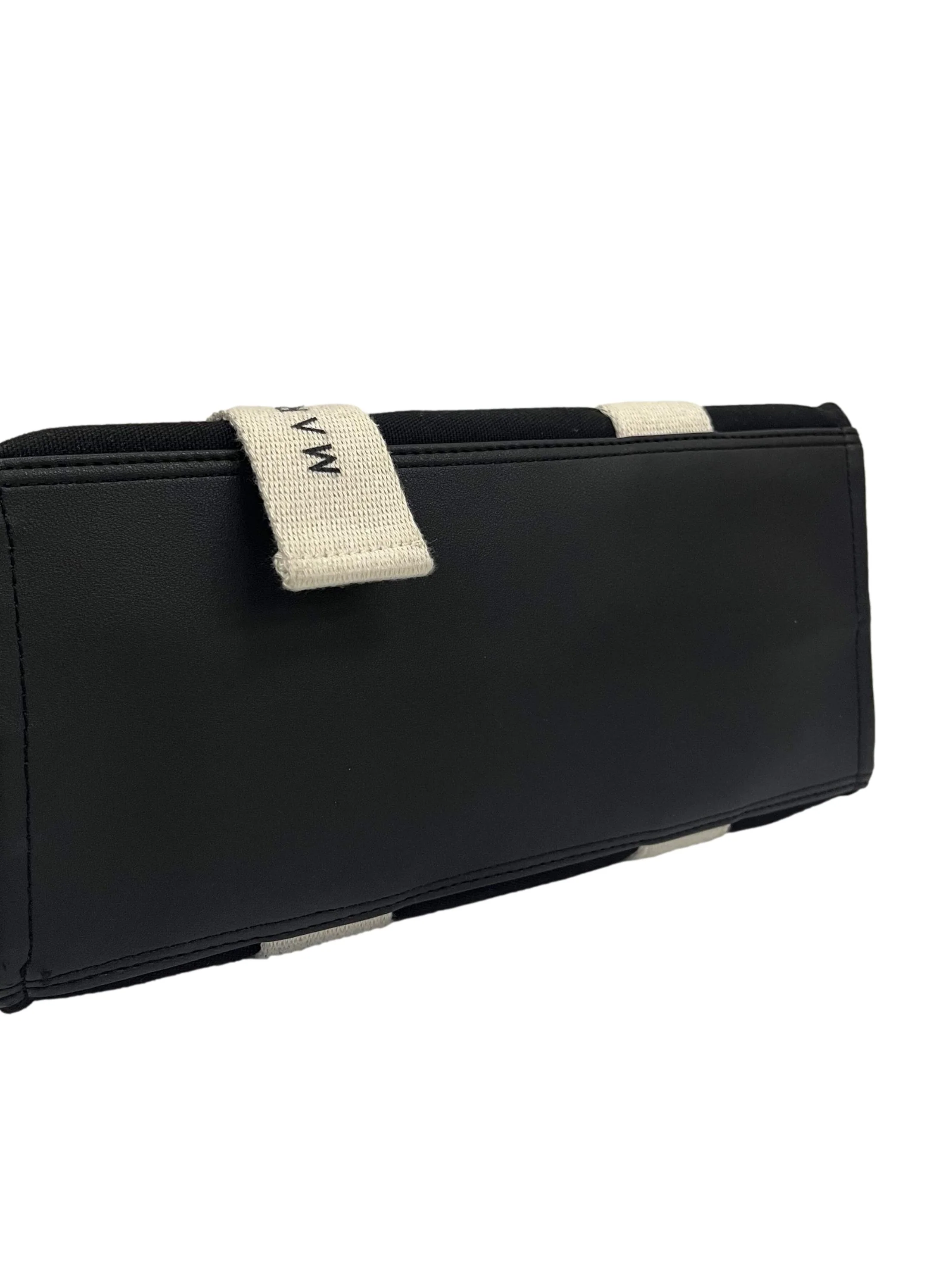 Black Crossbody Bag With Interchangable Straps - Image 3