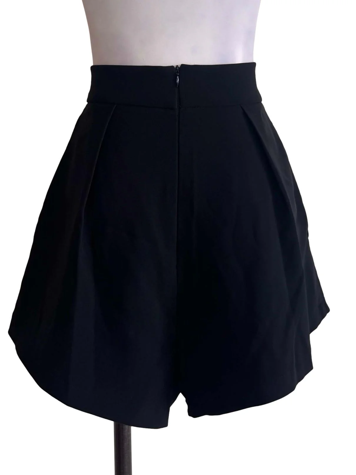 Black Plain Shorts - Image 2