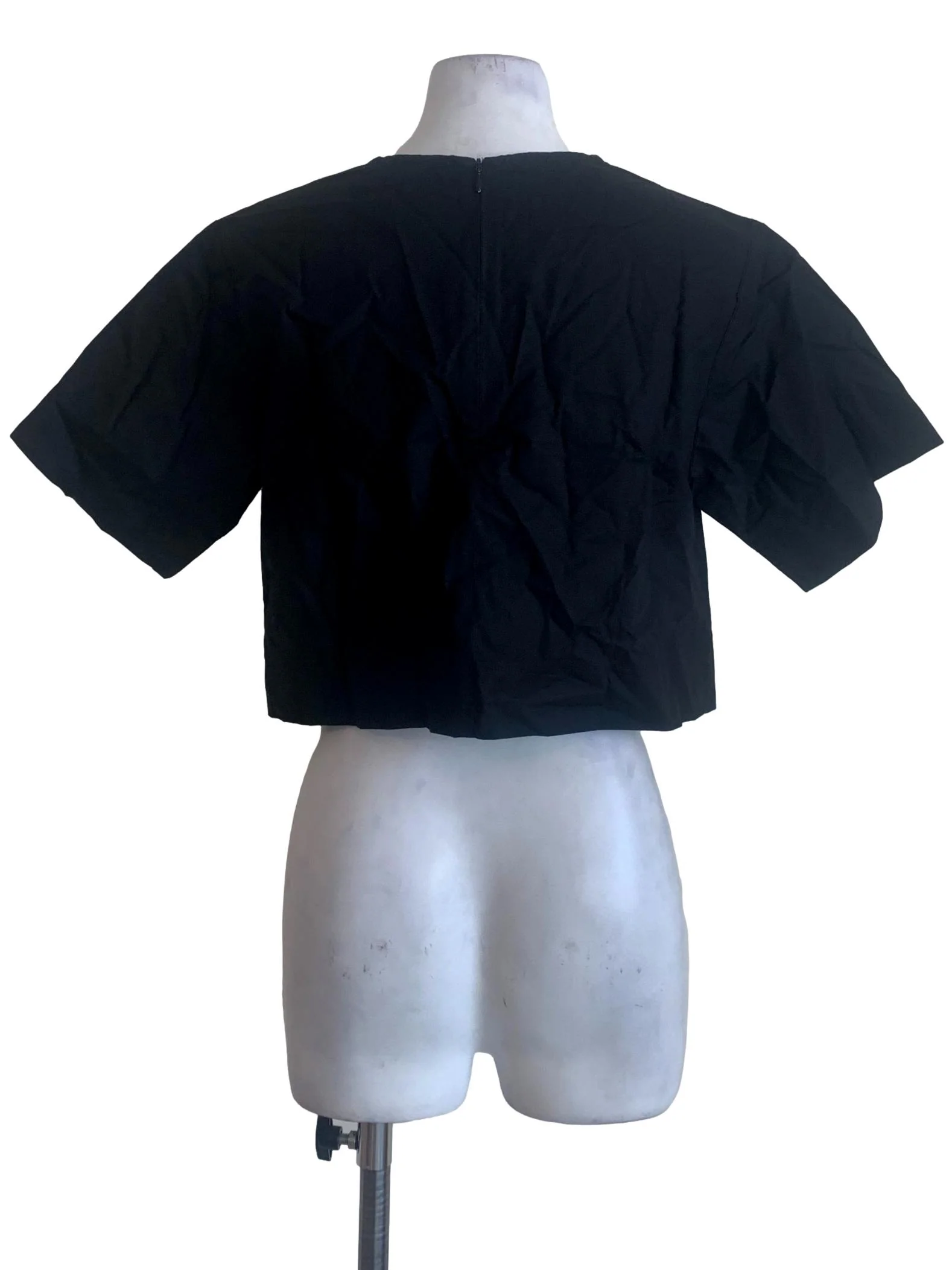 Black Round Neck Crop Top - Image 2
