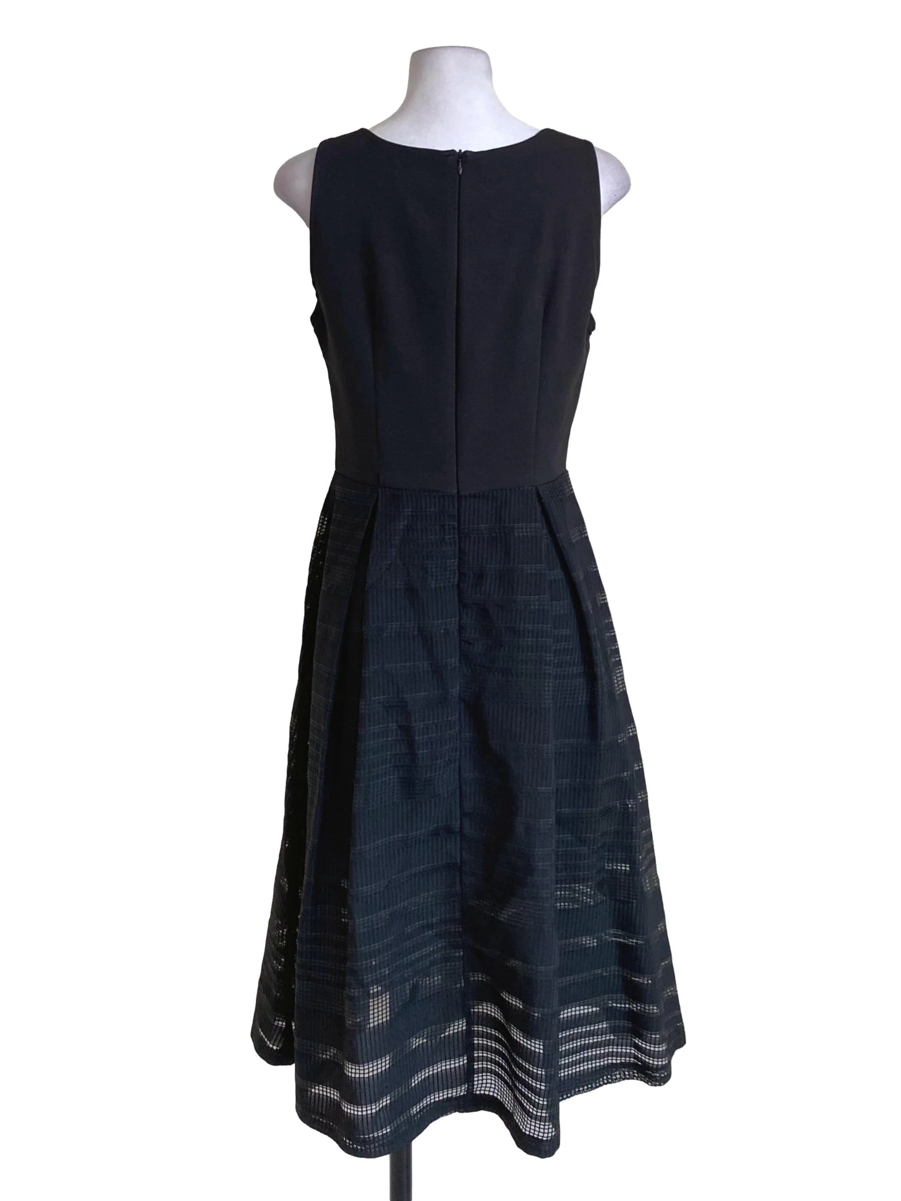 Black Scoop Neck Sleeveless Maxi A-Line Dress - Image 2