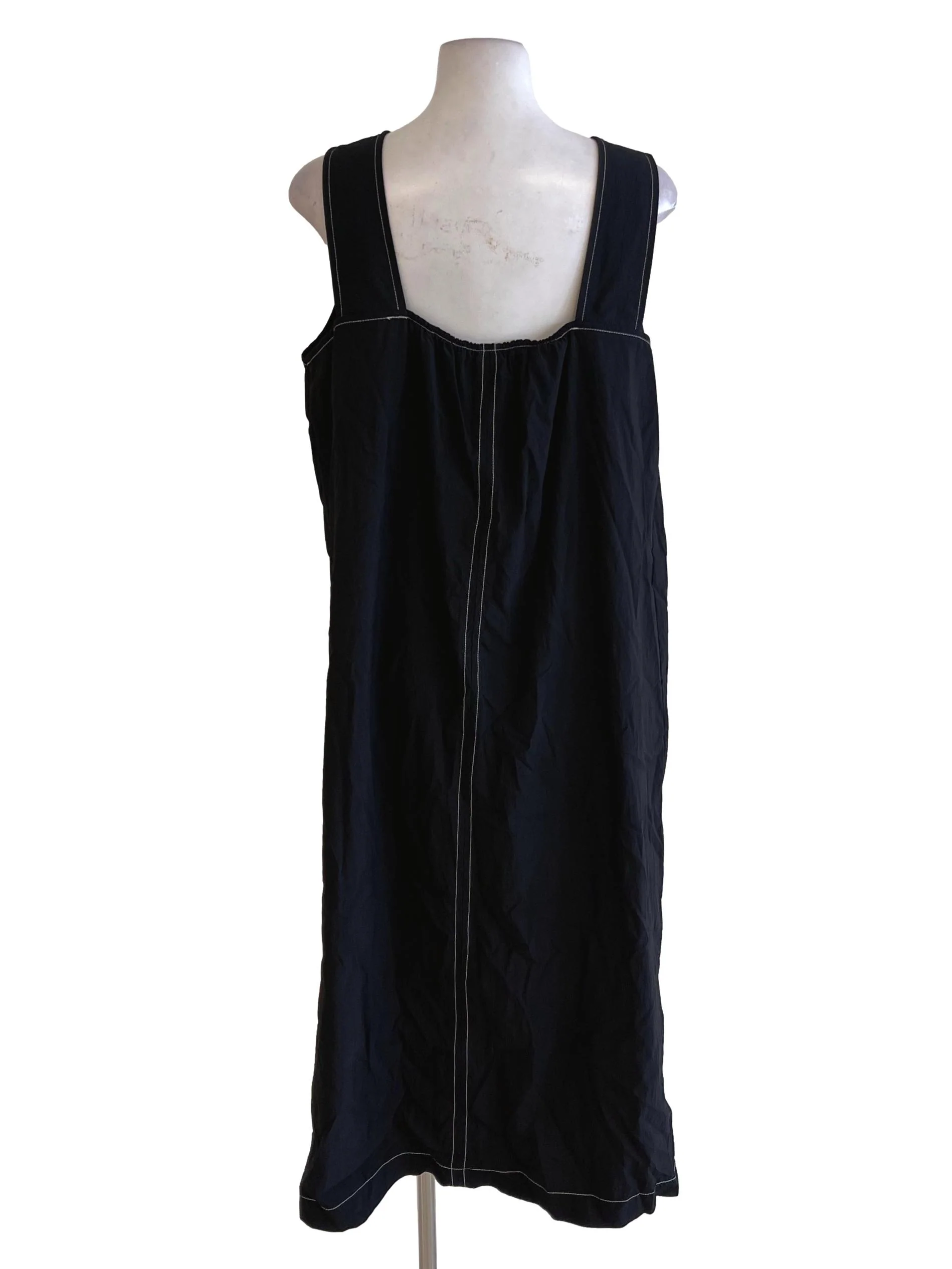 Black White Outline V Neck Shift Dress - Image 2
