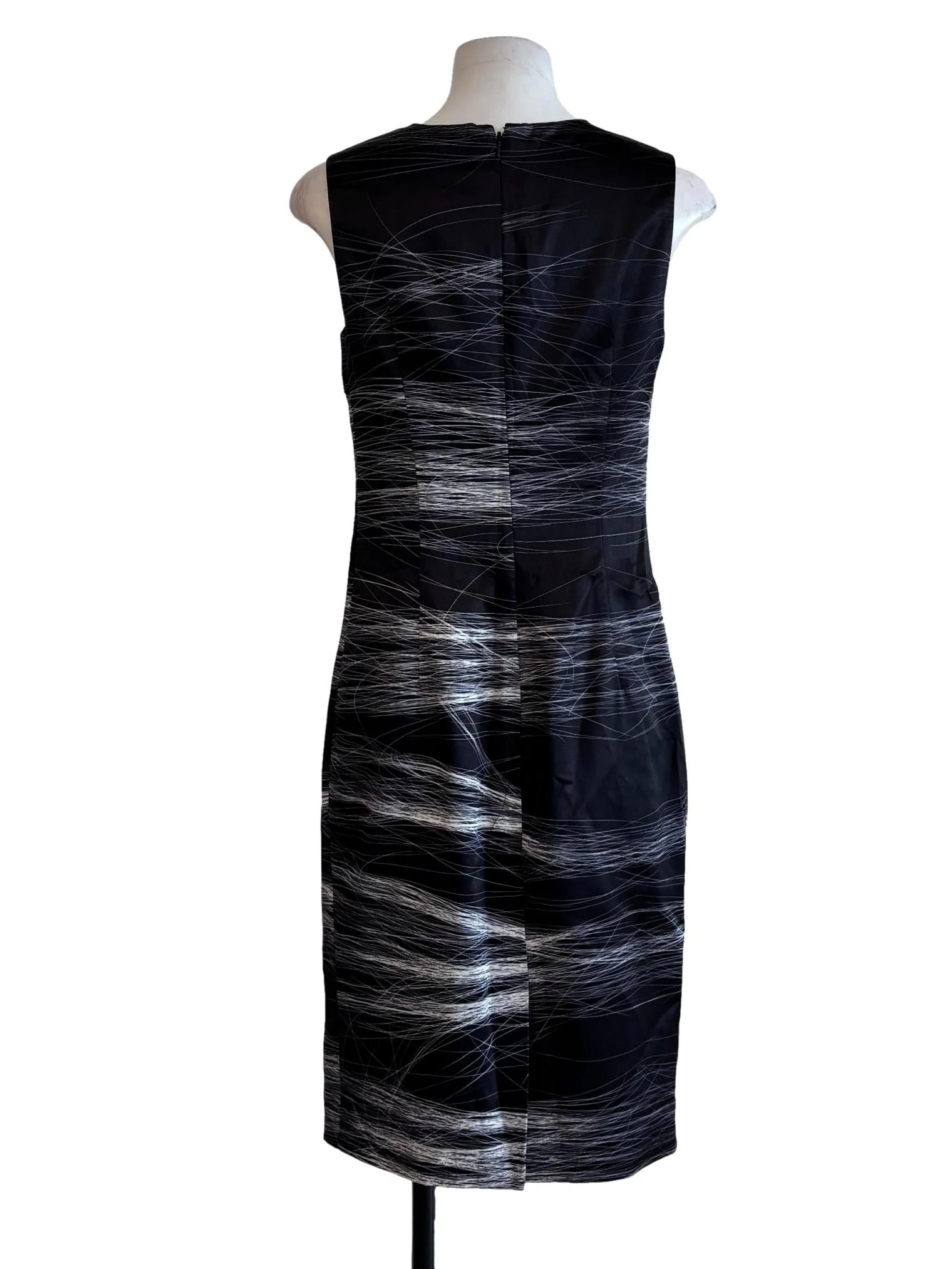 Black White String Print Sleeveless Pencil Dress - Image 2