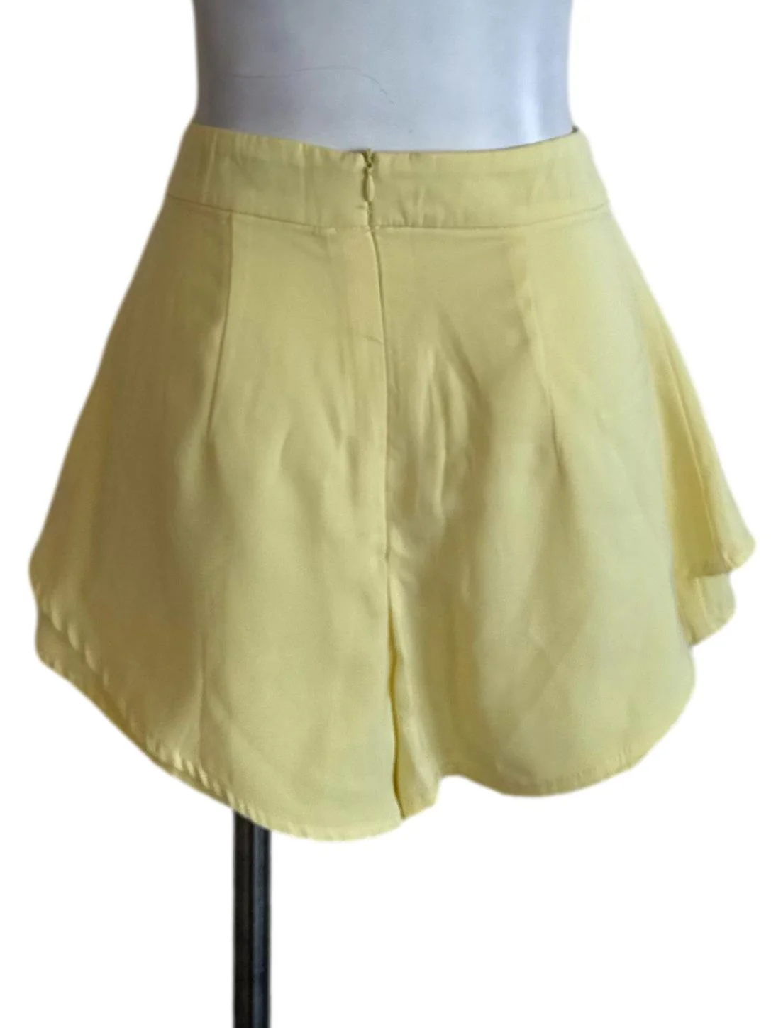 Butter Yellow Casual Shorts - Image 2