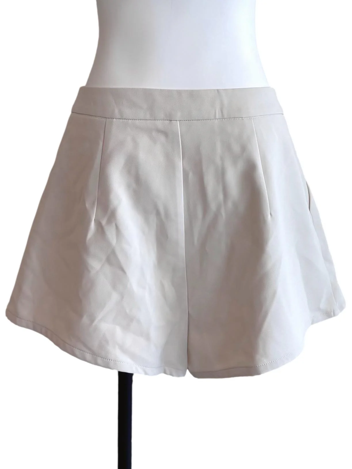 Chiffon White Flare Casual Shorts - Image 2