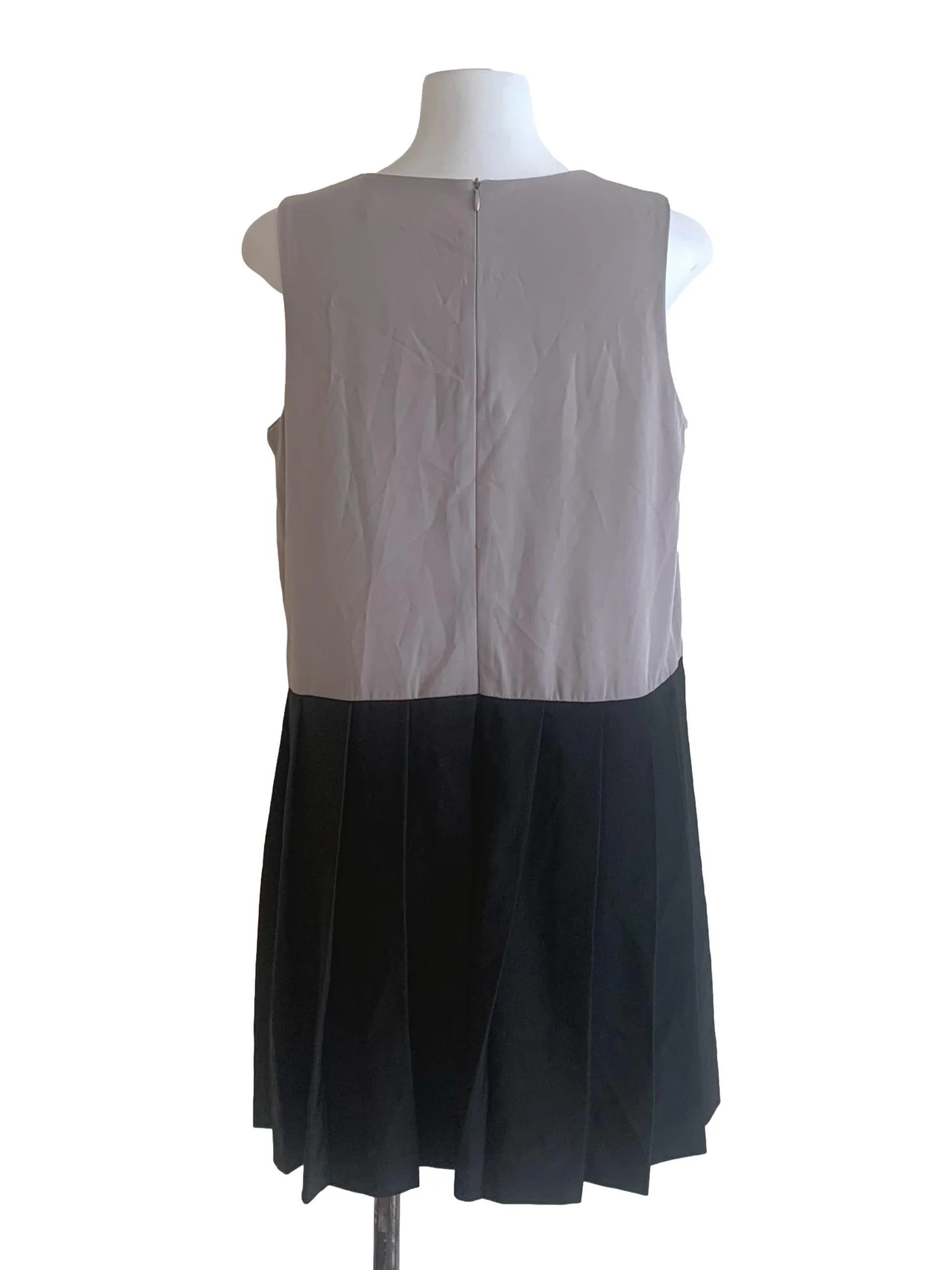 Coin Grey Trapezoid Dress YHF - Image 2