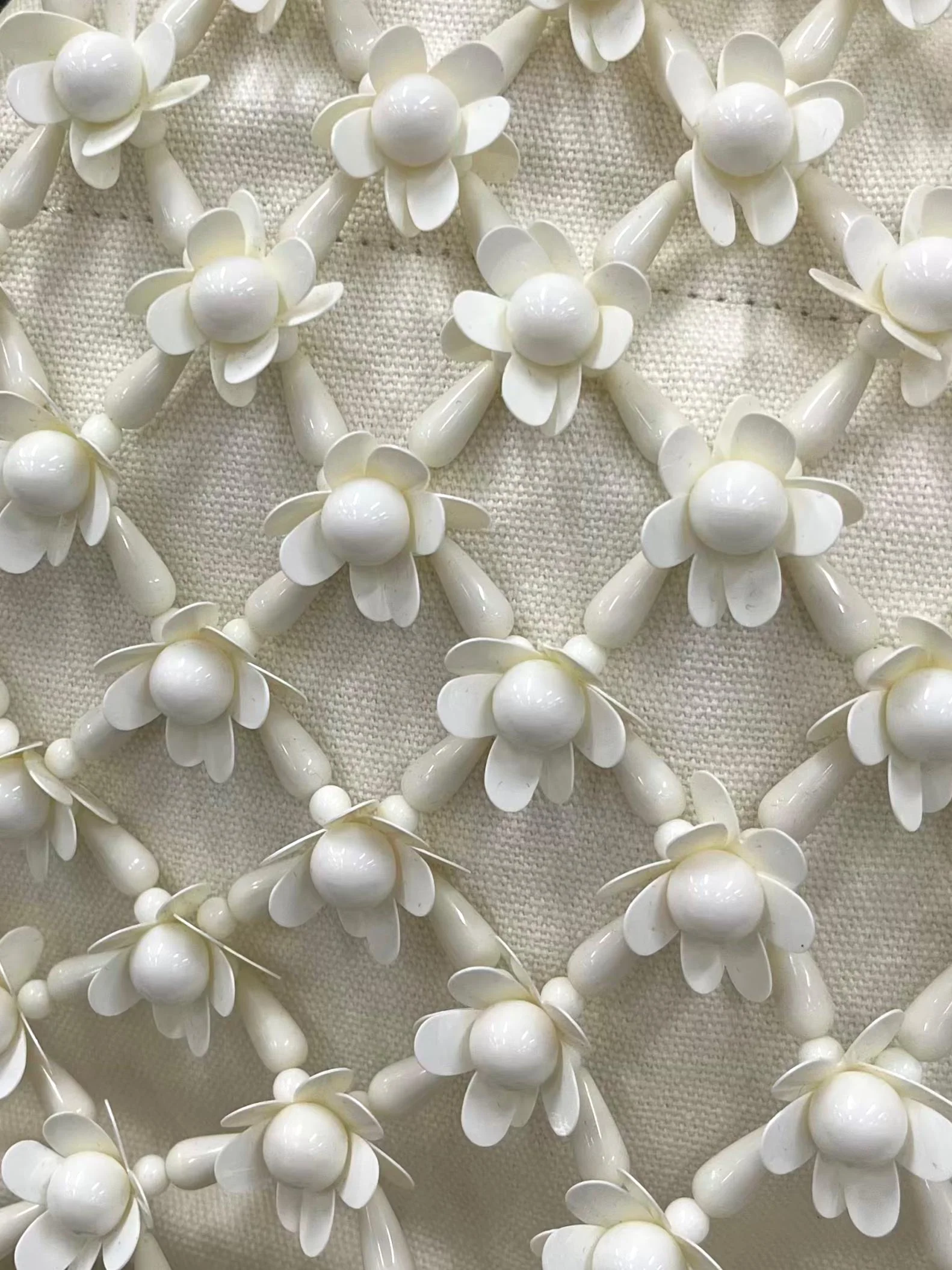 Cream Beaded Flower Shoulder Bag With Inner Canvas Pouch - Image 3