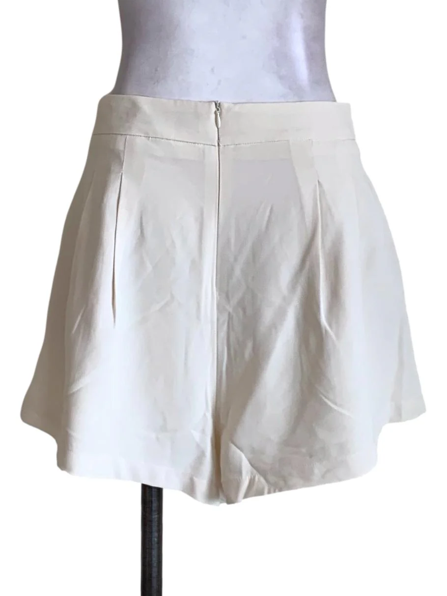 Cream Pleated High-Waisted Shorts - Image 2