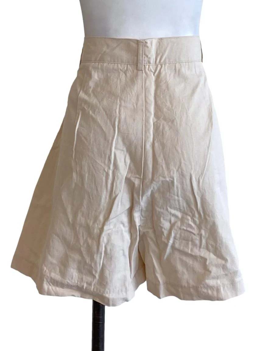 Cream White Buttoned Waist Tailored Bermuda Shorts - Image 2
