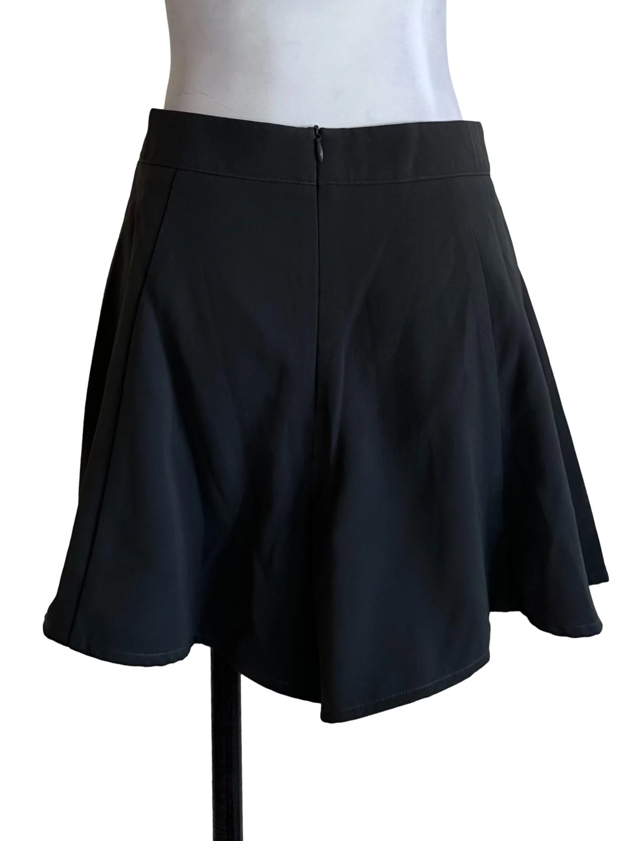 Dark Grey Panel Casual Shorts - Image 2