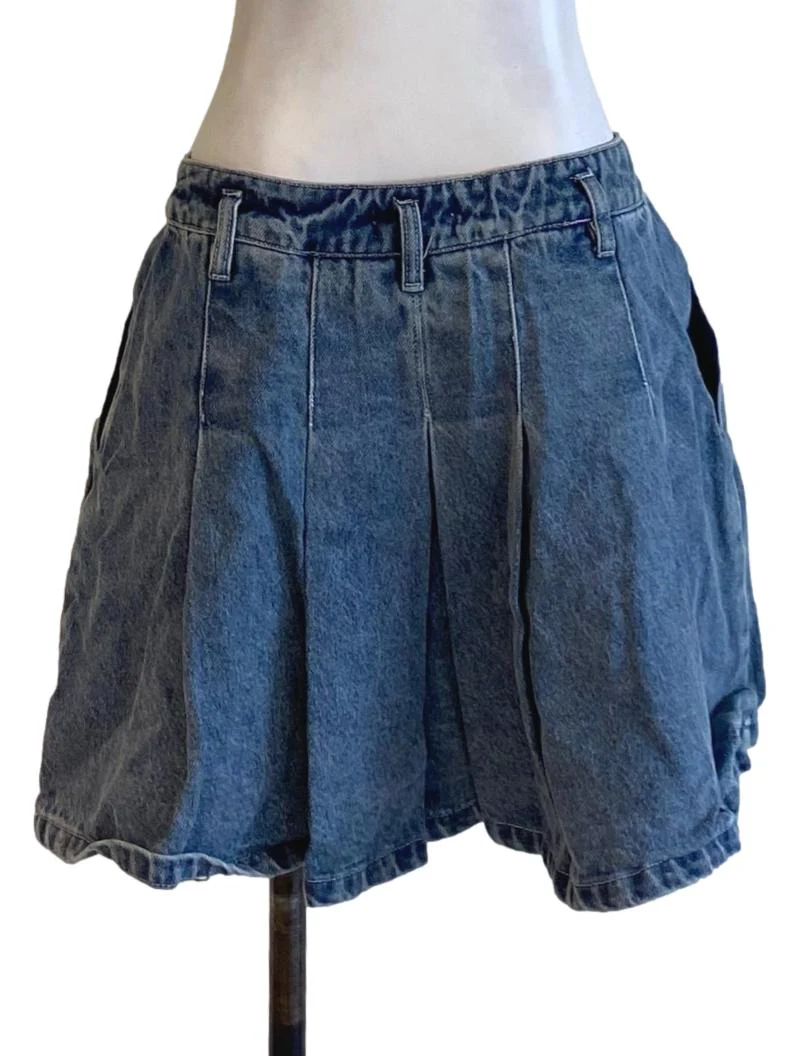 Denim Blue Box Pleated Buttoned Waist Mini Denim Skirt - Image 2