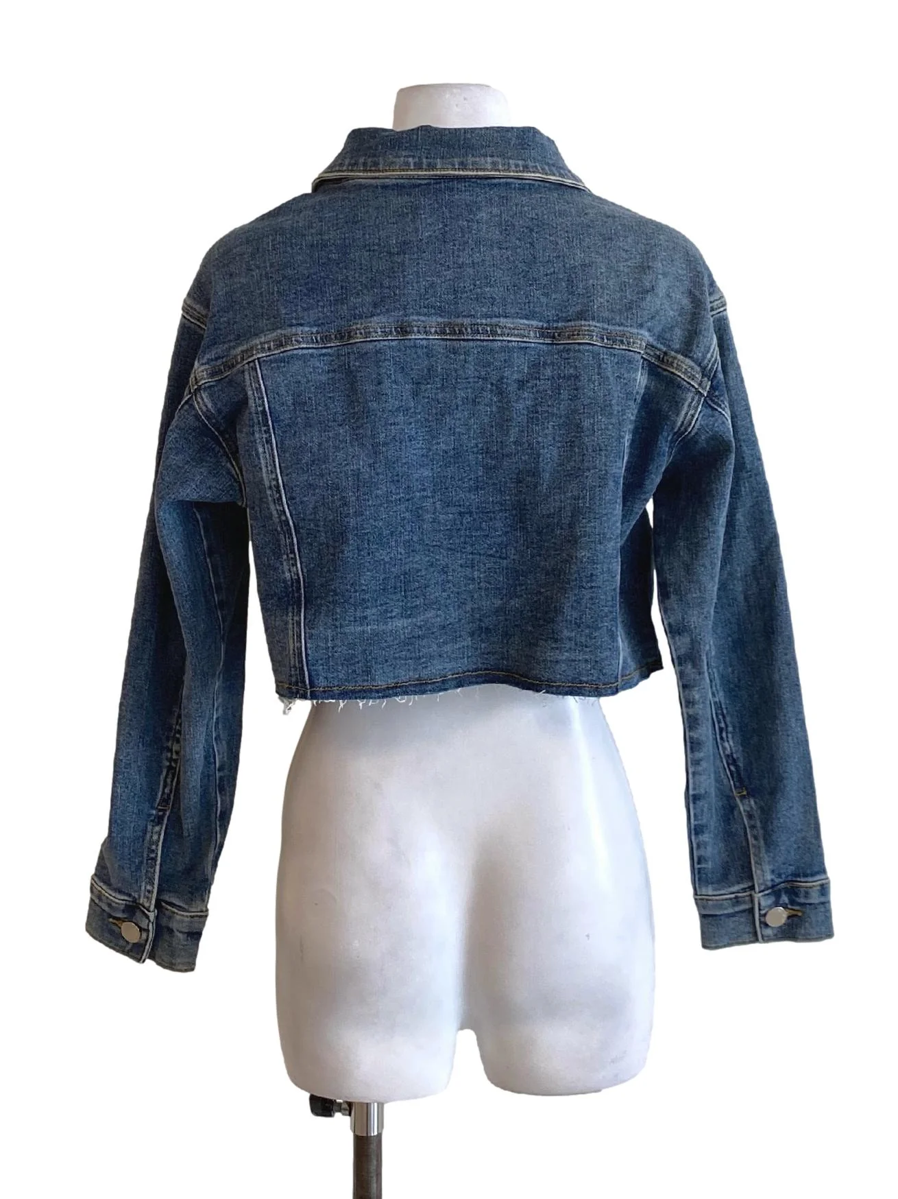 Denim Blue Buttoned Down Collared Cropped Denim Jacket - Image 2