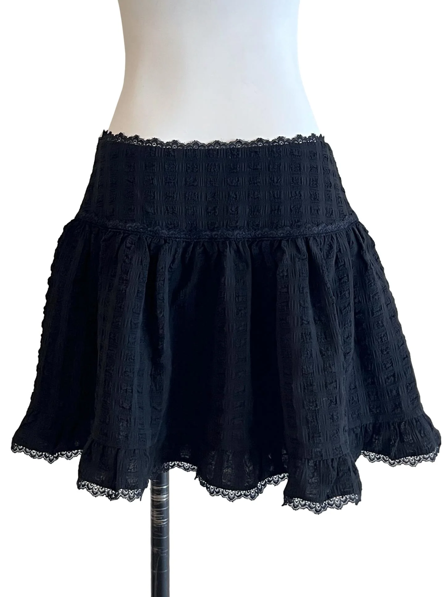 Jade Black Textured Lace Detail Skorts - Image 2