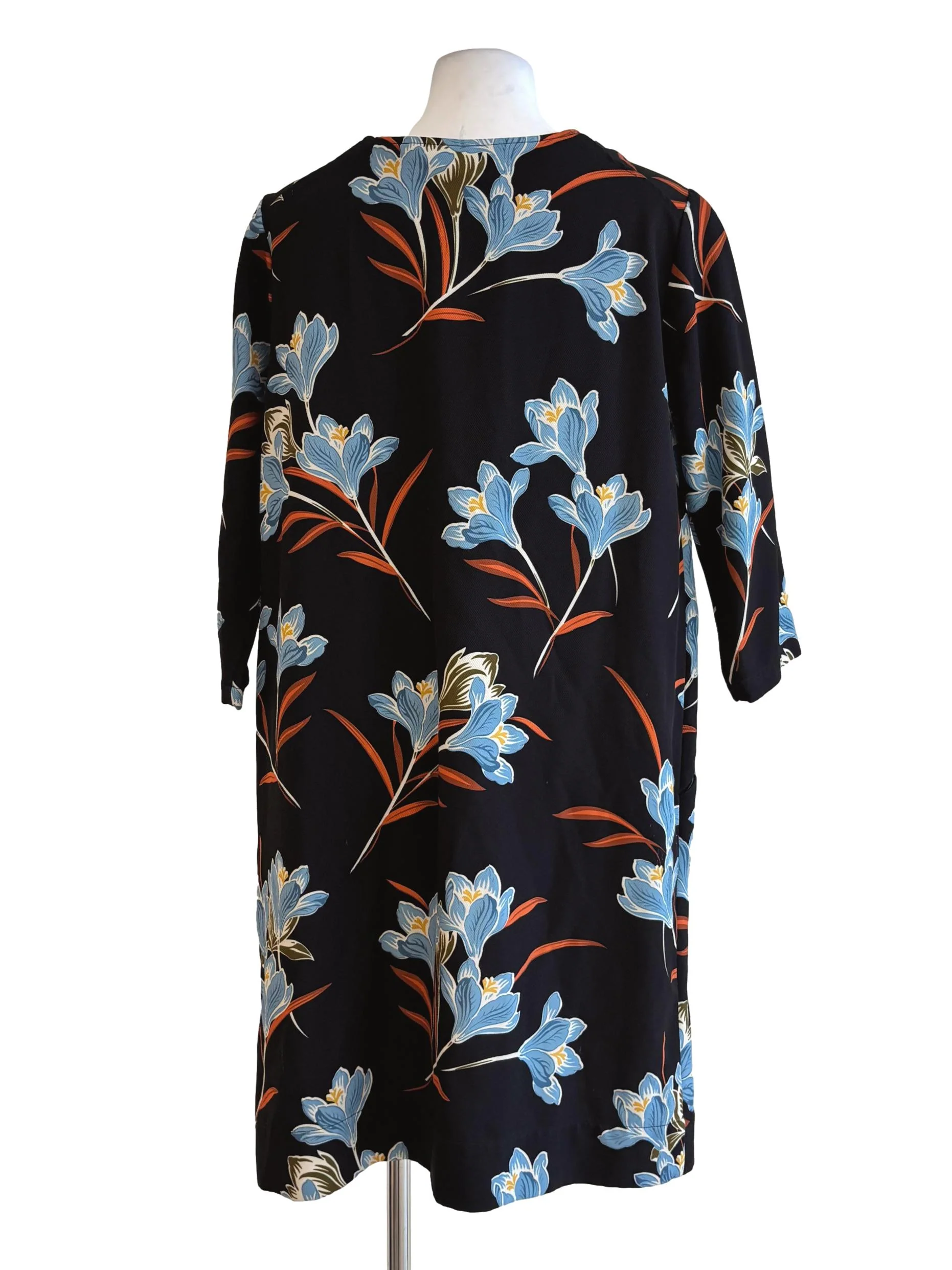 Jet Black Blue Flower Print Shift Dress - Image 2