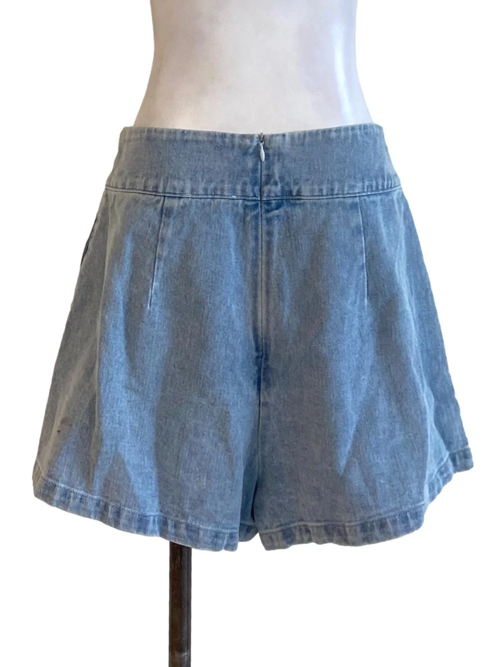 Light Denim Blue Zip Up Loose Yoke Waist Mini Jorts - Image 2