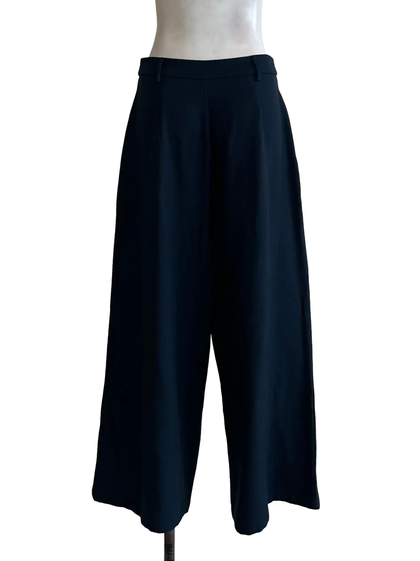 Navy Blue Cropped Pant - Image 2