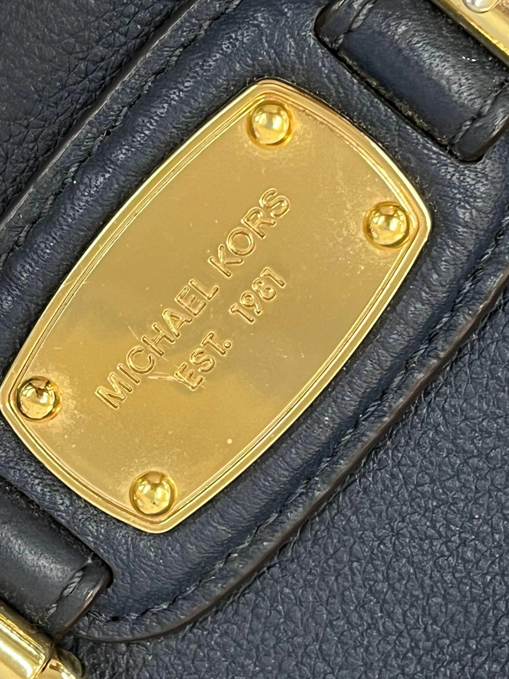 Navy Blue Hamilton Pebble Leather Crossbody Bag - Image 7