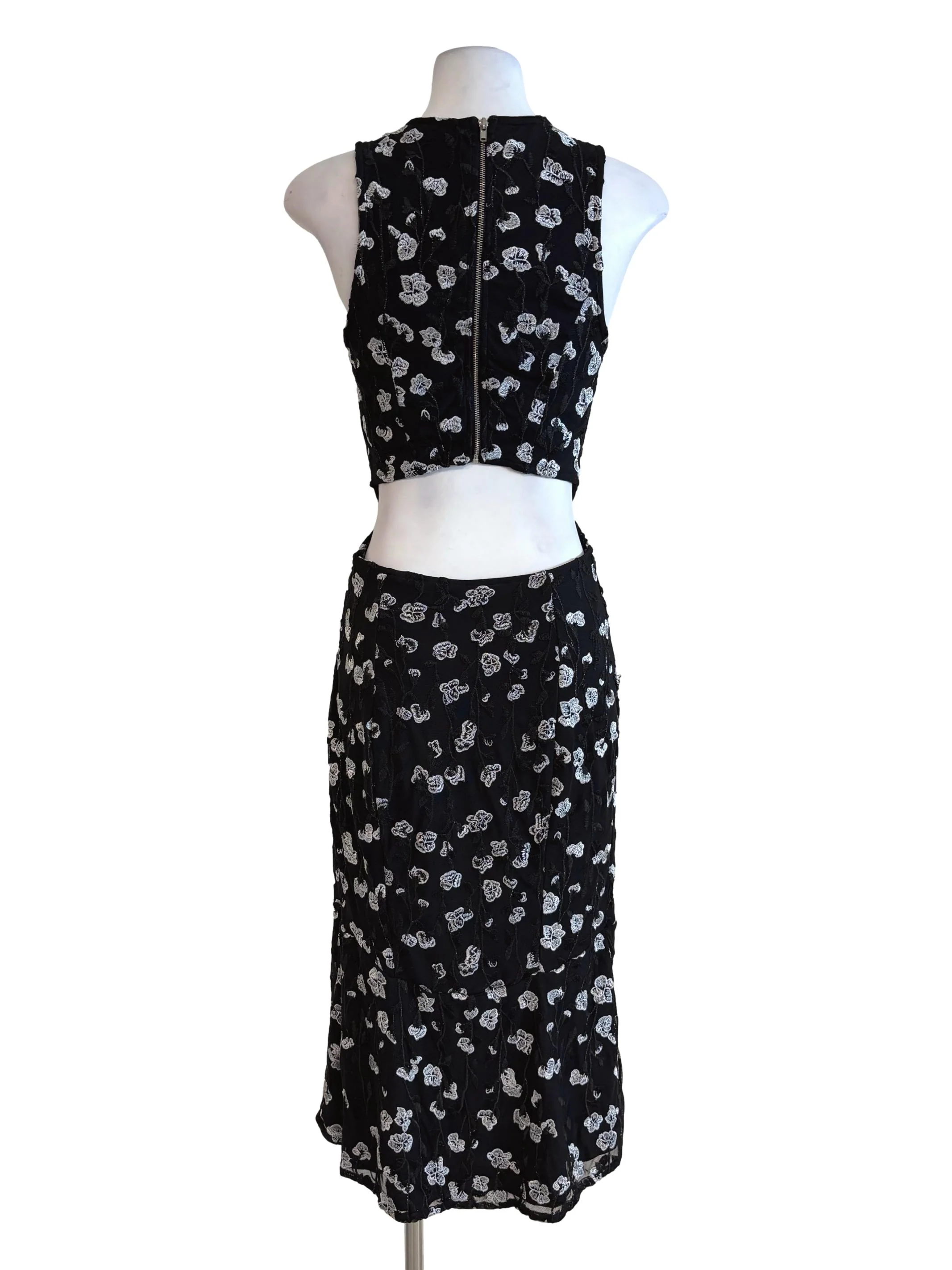 Night Black Floral Lace Sheath Dress - Image 2