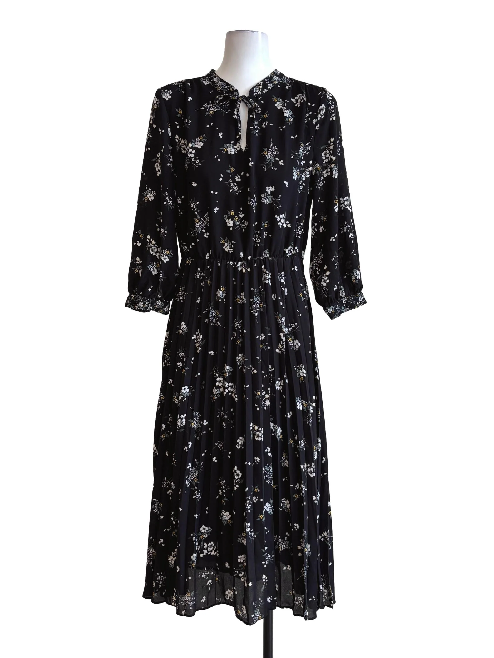 Night Black Floral Pleated Dress