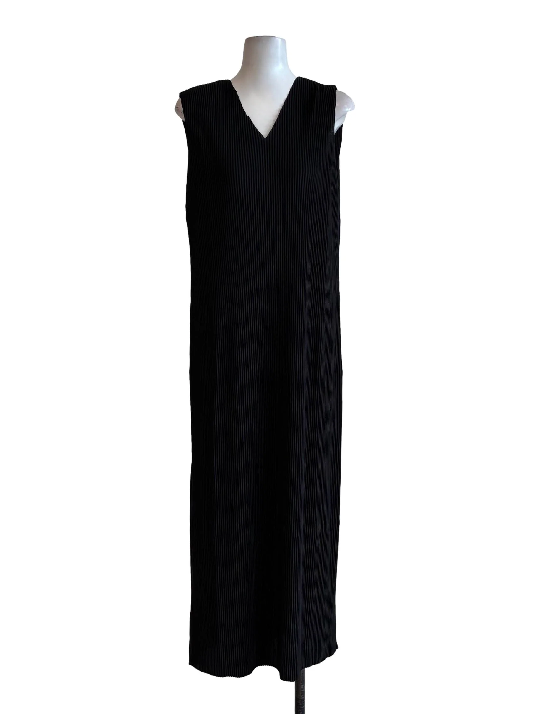 Night Black Sleeveless Pleated Dress