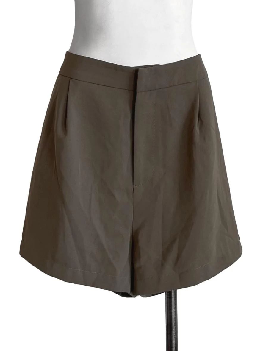Moss Green Casual Short Pants