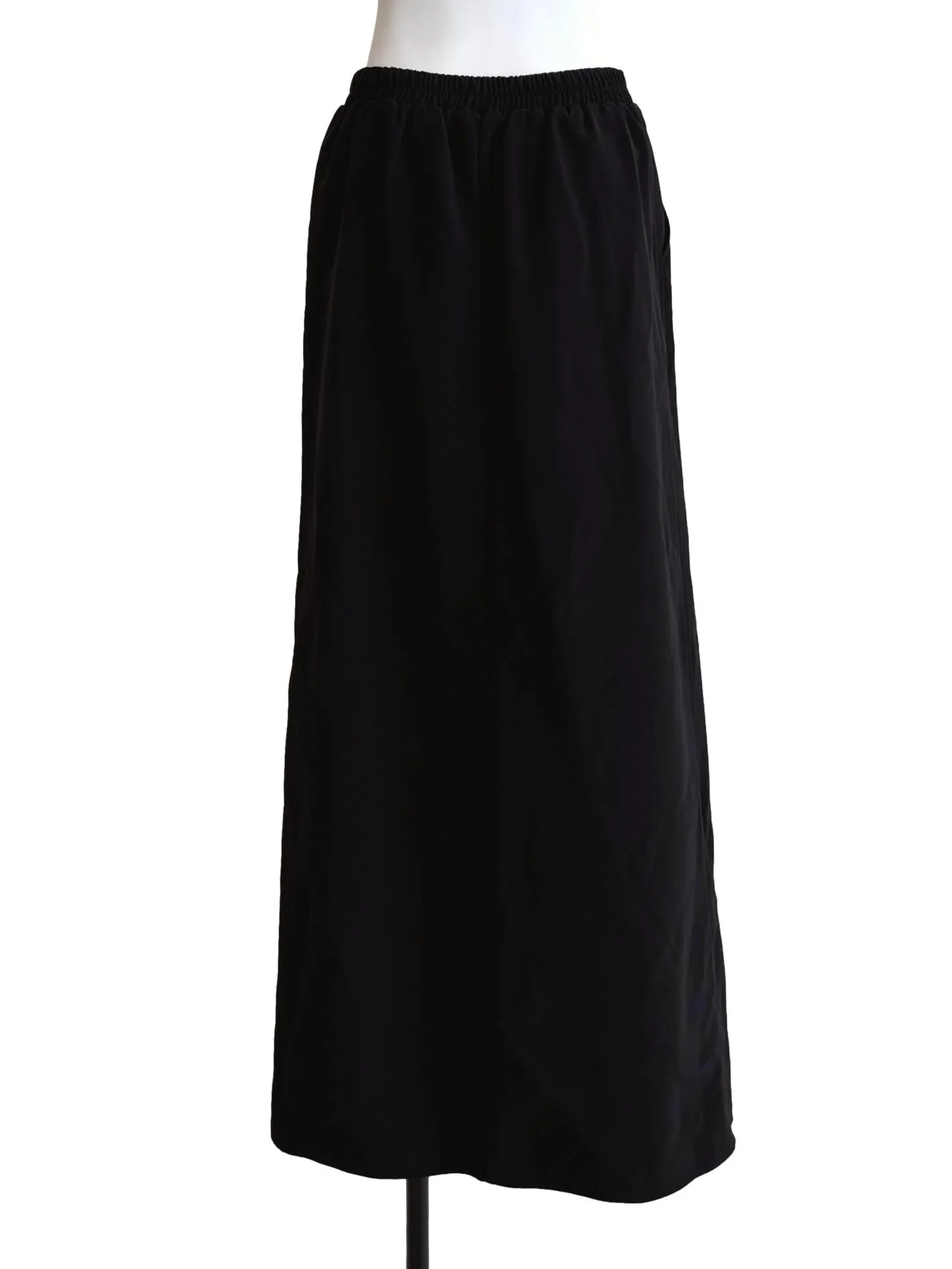 Onyx Black Slit Maxi Skirt - Image 2