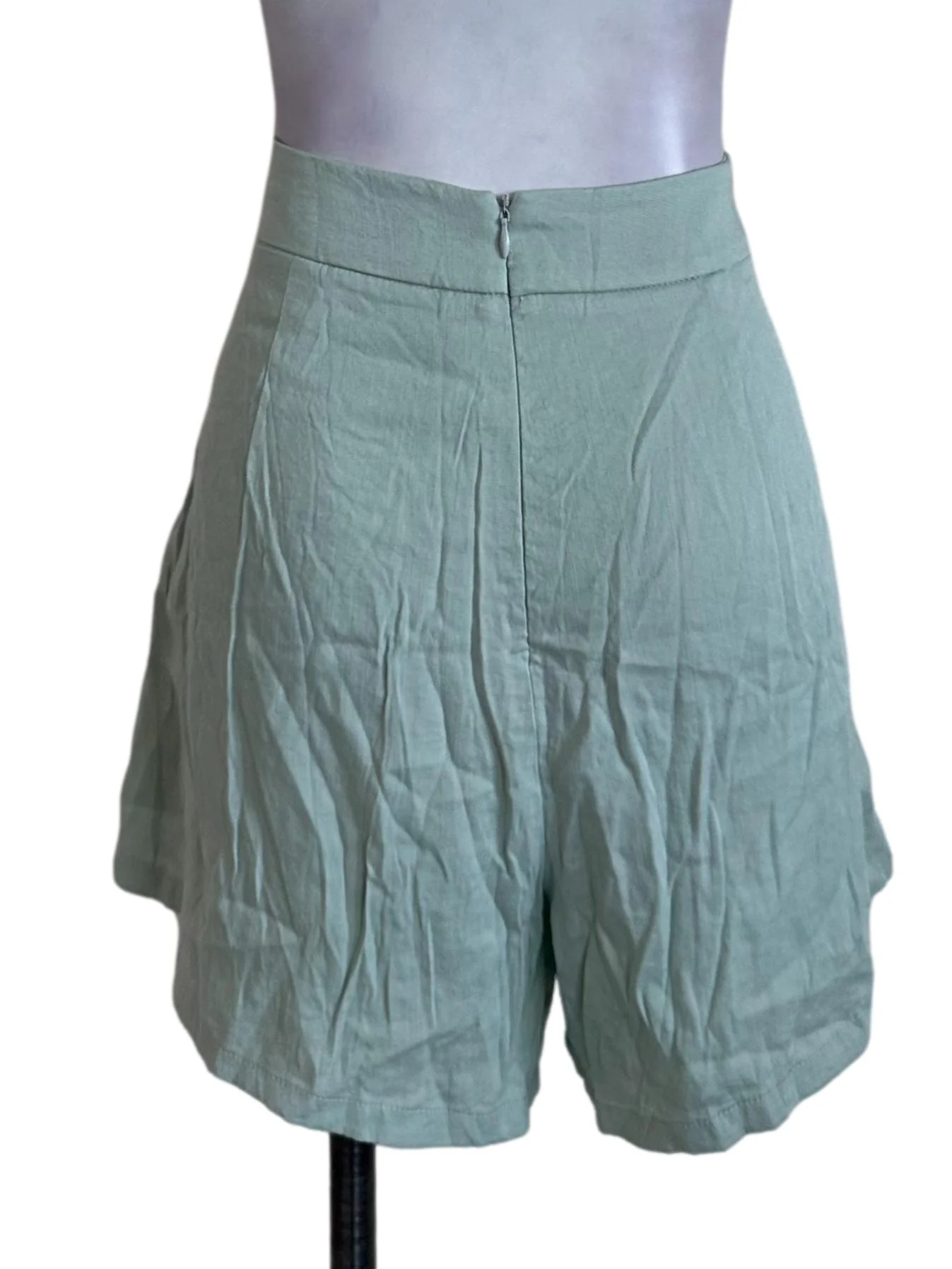 Pastel Green Linen Shorts - Image 2
