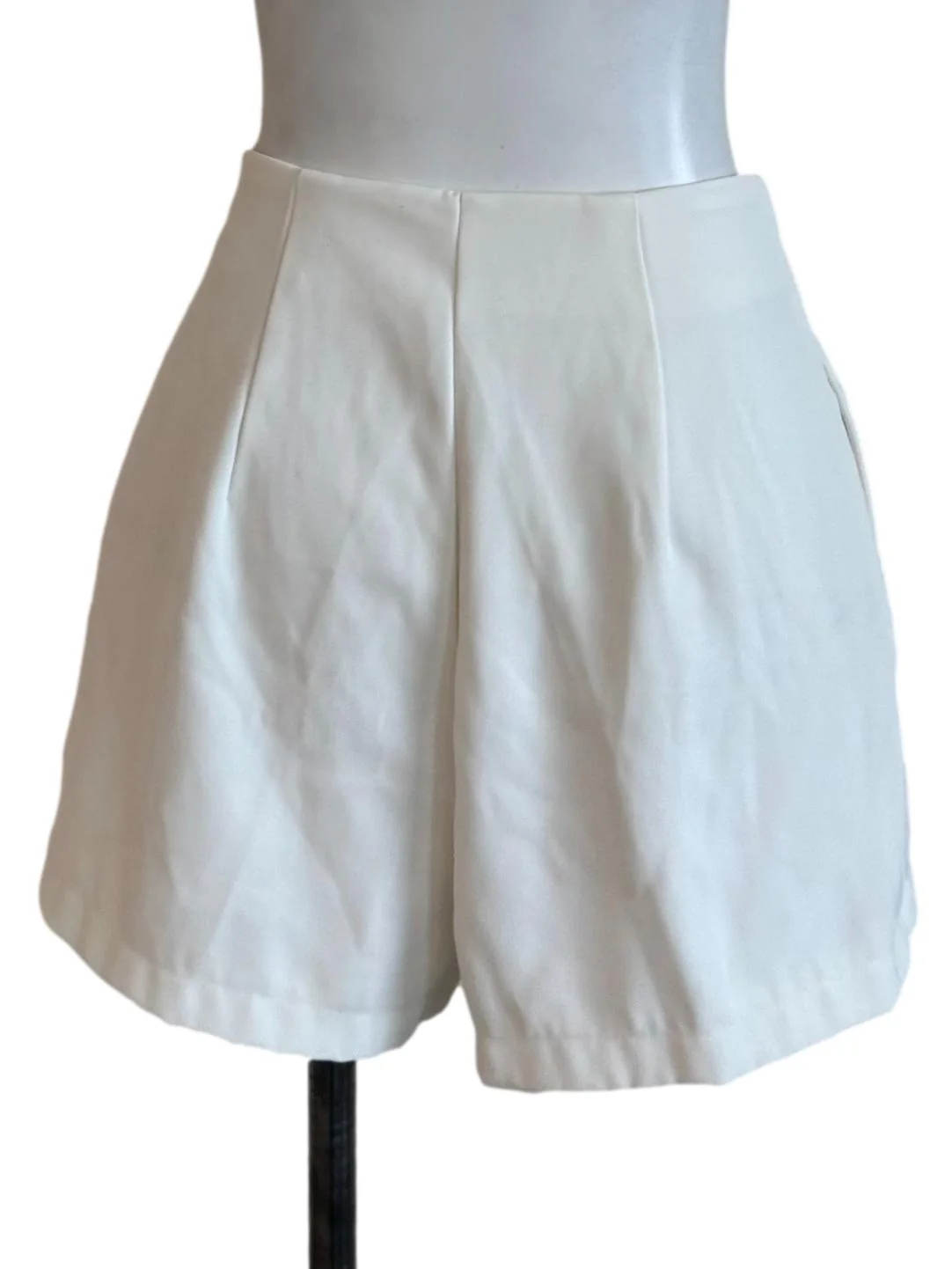 Pearl White Casual Shorts - Image 2