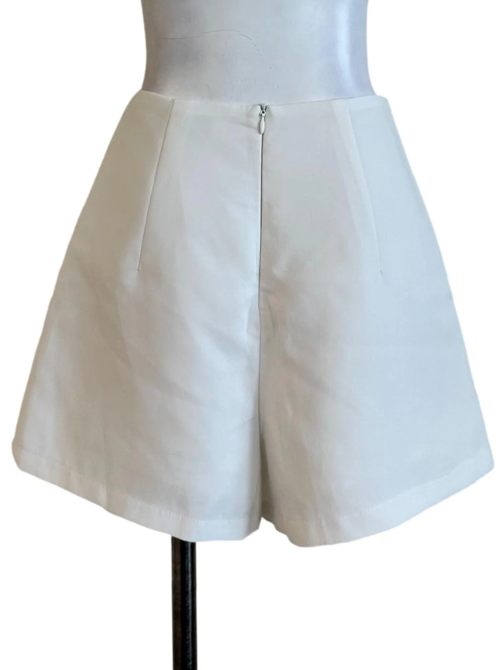Porcelain White Plain Short - Image 2