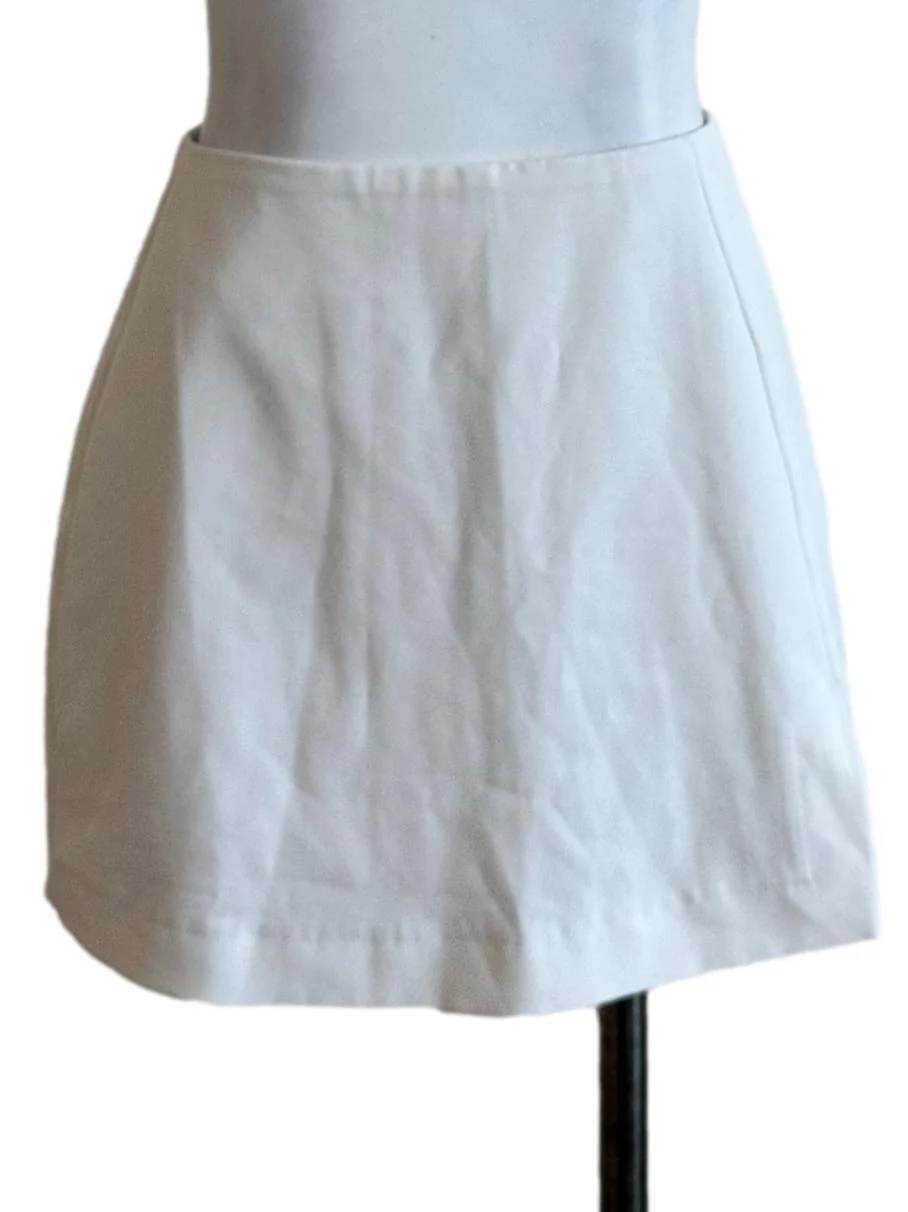 Porcelain White Plain Skort