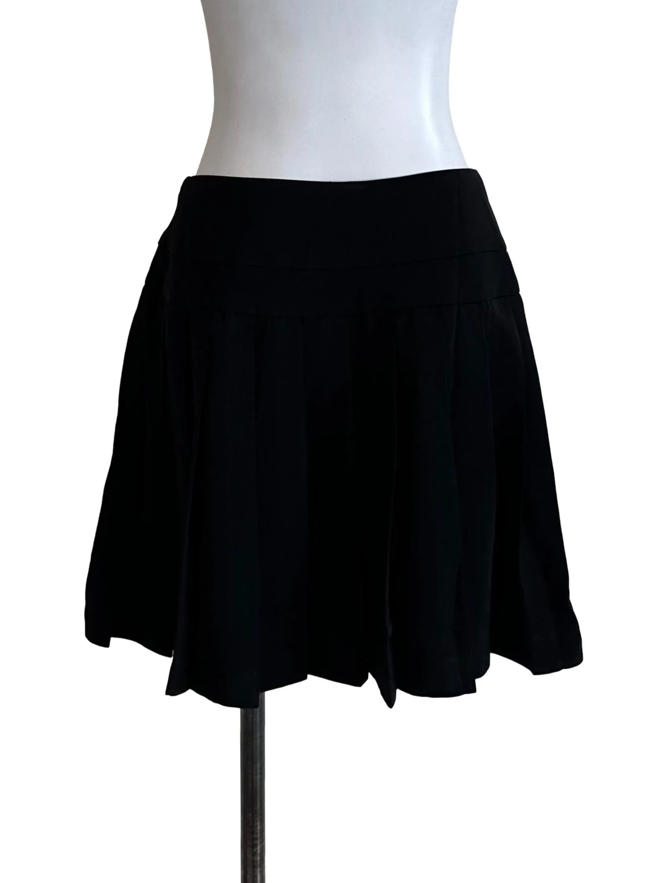 Raven Black Box Pleated Skorts - Image 2