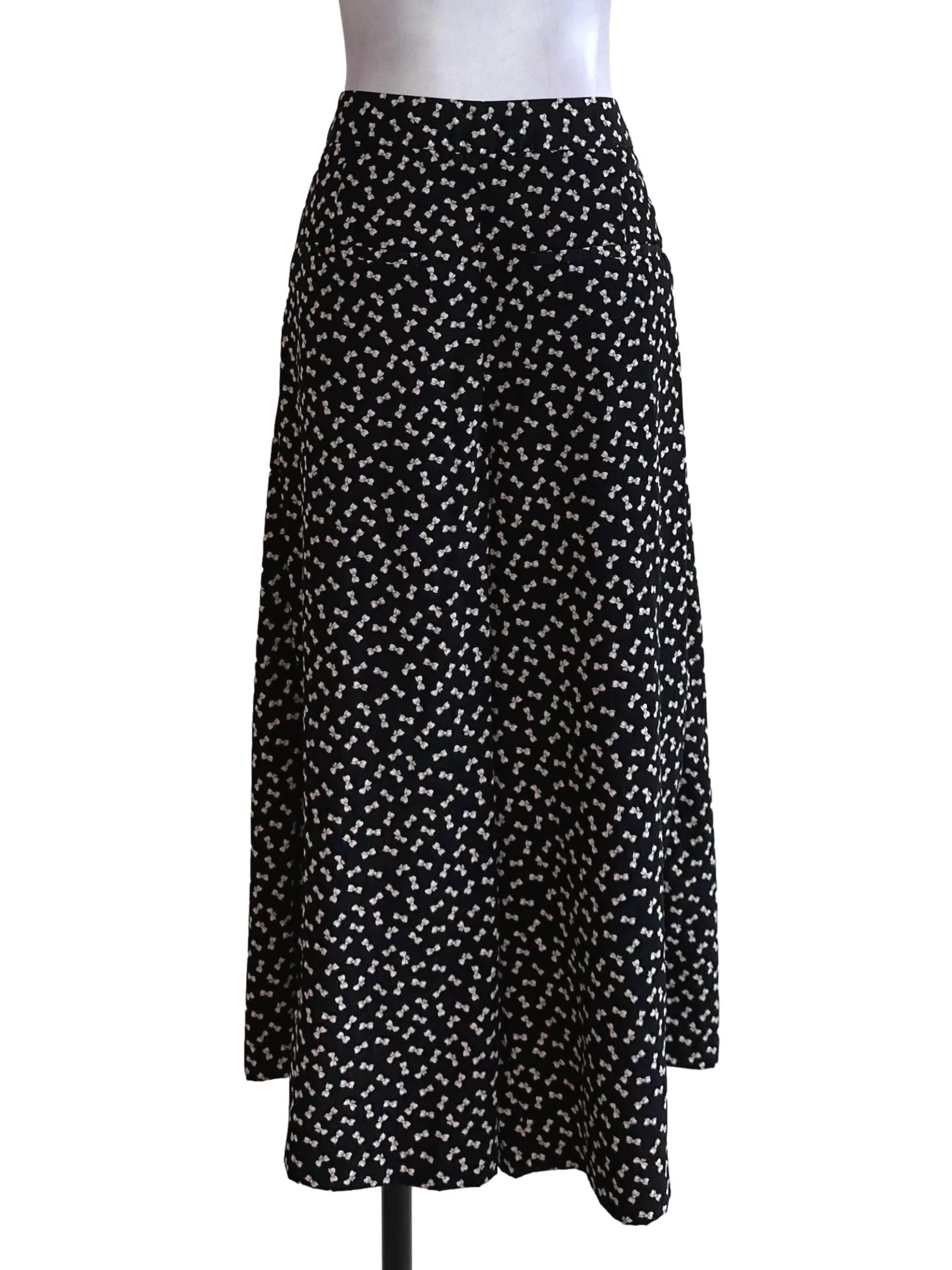 Raven Black Ribbon Pattern Pants - Image 2