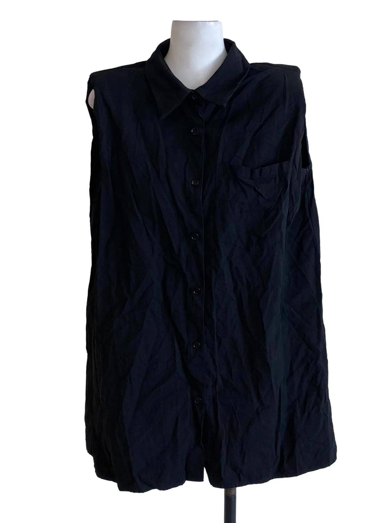 Rich Black Collared Buttoned Down Sleeveless Square Top