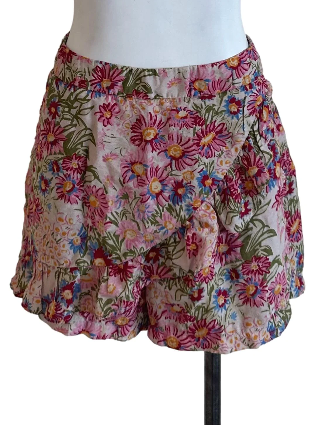 Rose Red Floral Ruffle Shorts