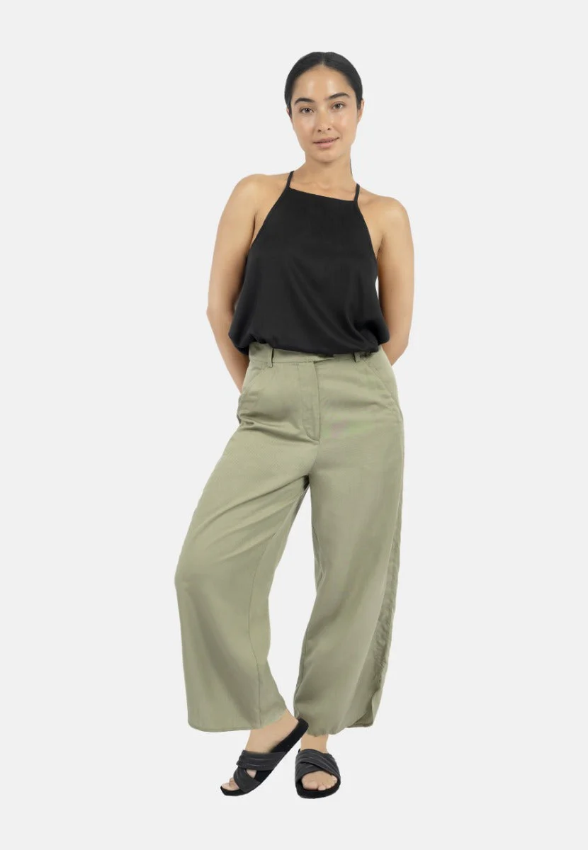 Vancouver Slip Top In Black CSN - Image 4