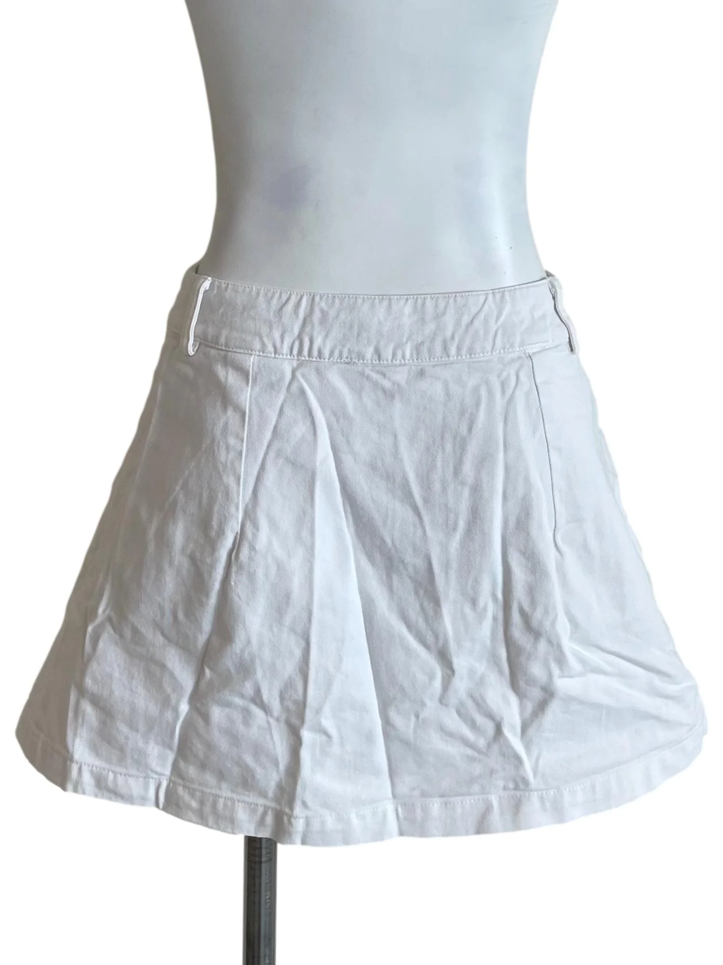 White A-Line Denim Mini Skirt - Image 2