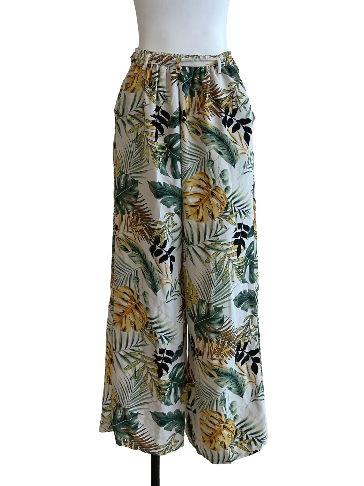 White And Green Leaf Print Pants - Image 2