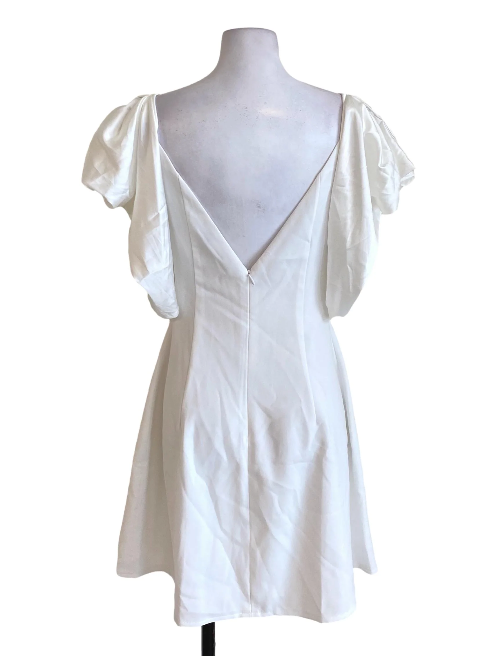 White Butterfly Sleeve Exposed-Back Dress - Image 2