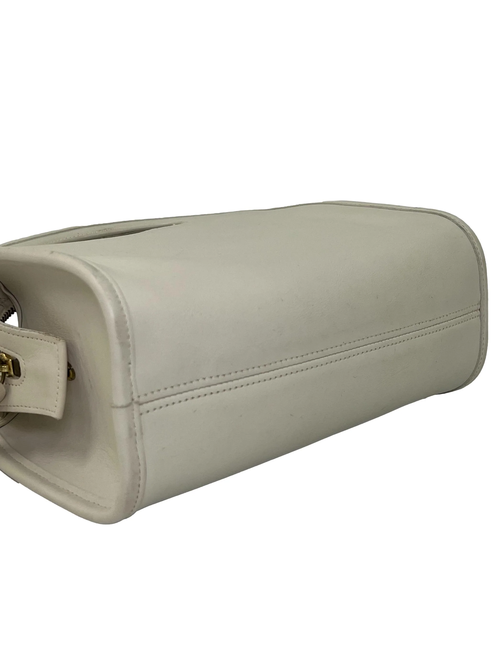 White Carousel Bag - Image 10