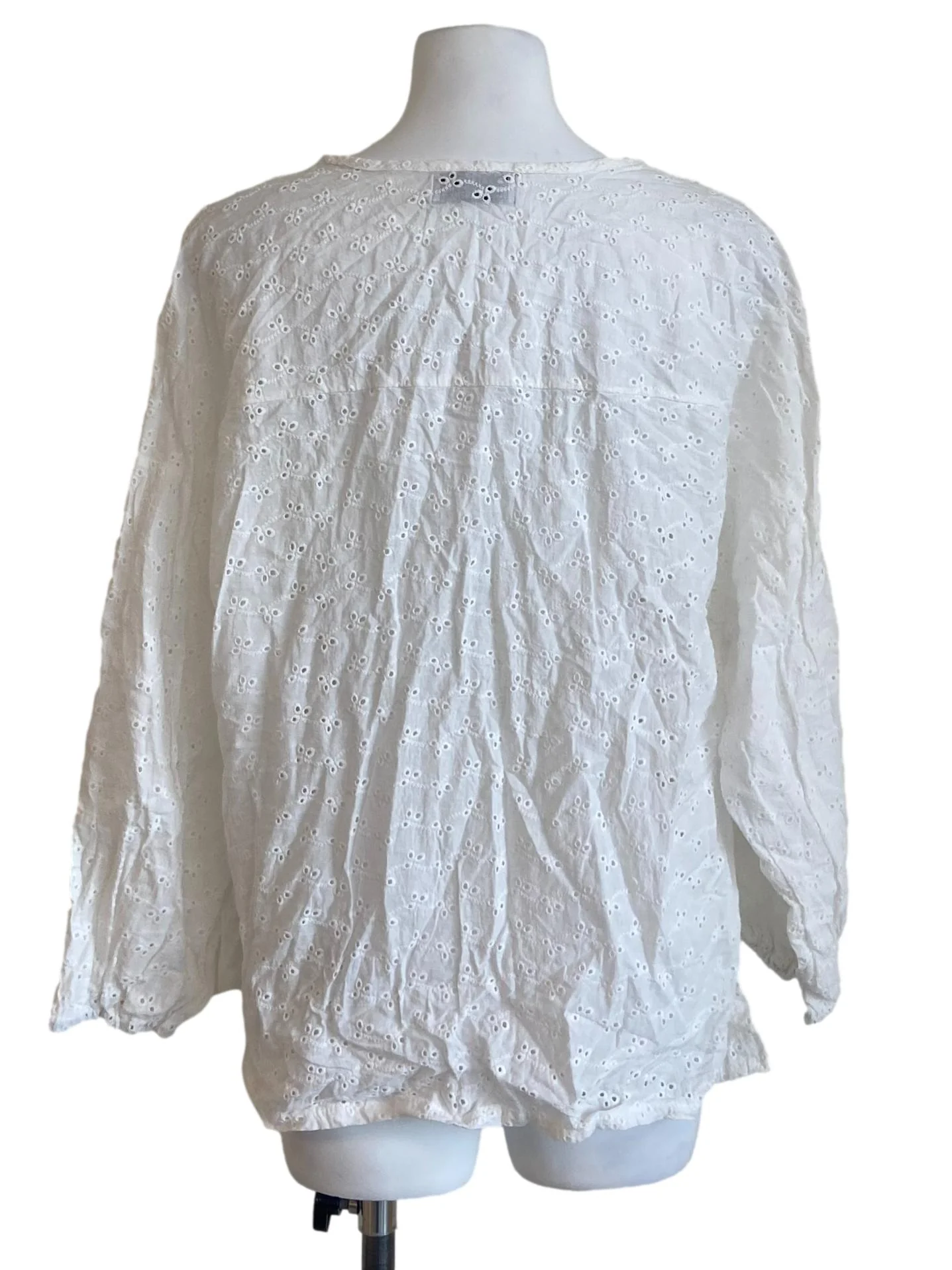 White Floral Button Down Embroidery Blouse - Image 2