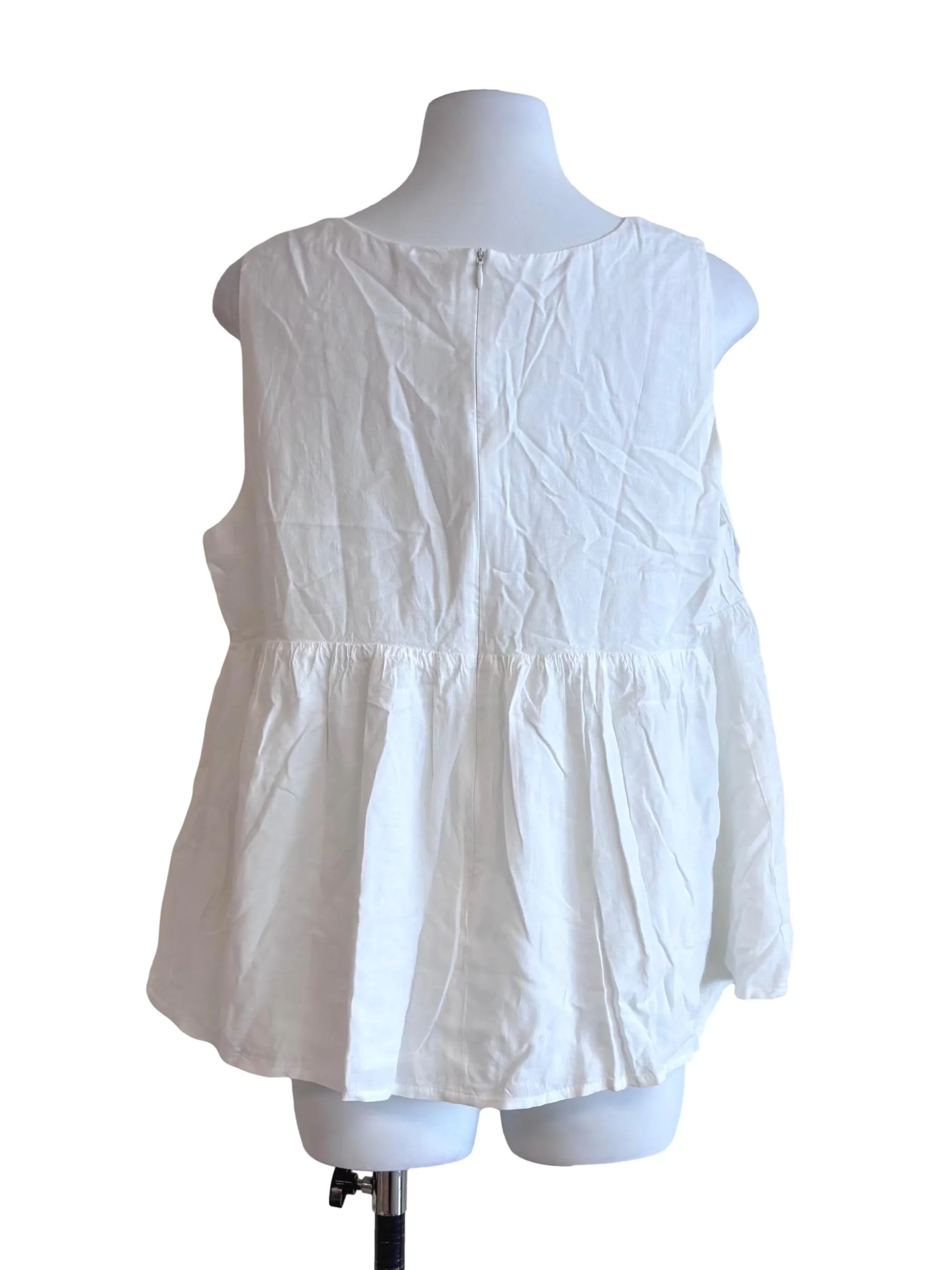 White Half Pleats Sleeveless Top - Image 2
