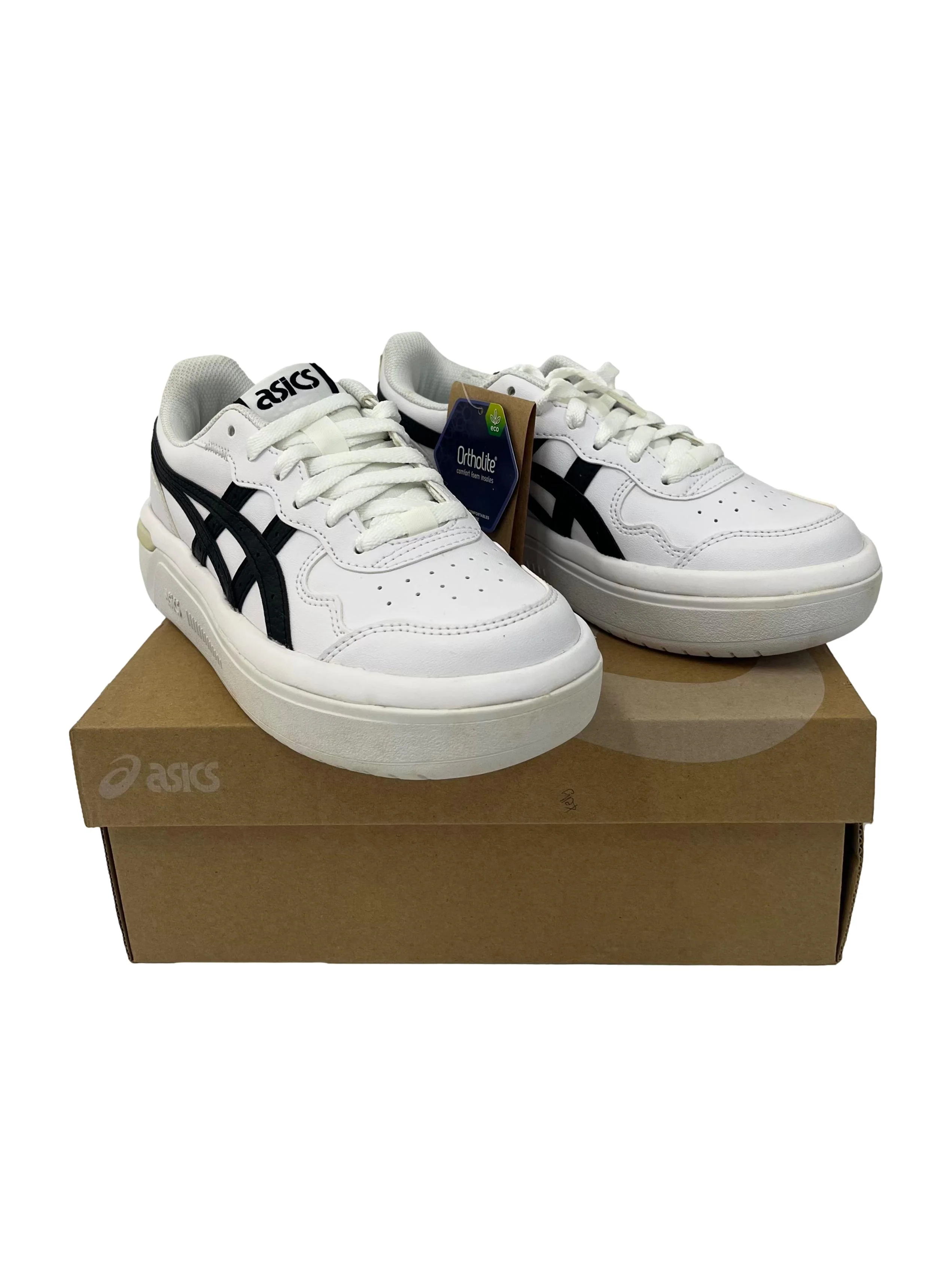 White Sneakers With Black Details - Image 5